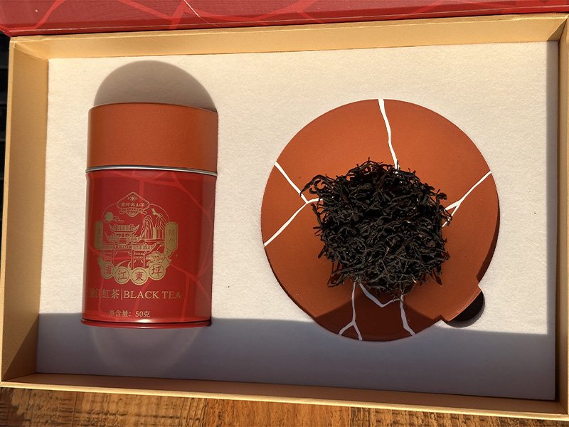 石龙万年上山茶与器